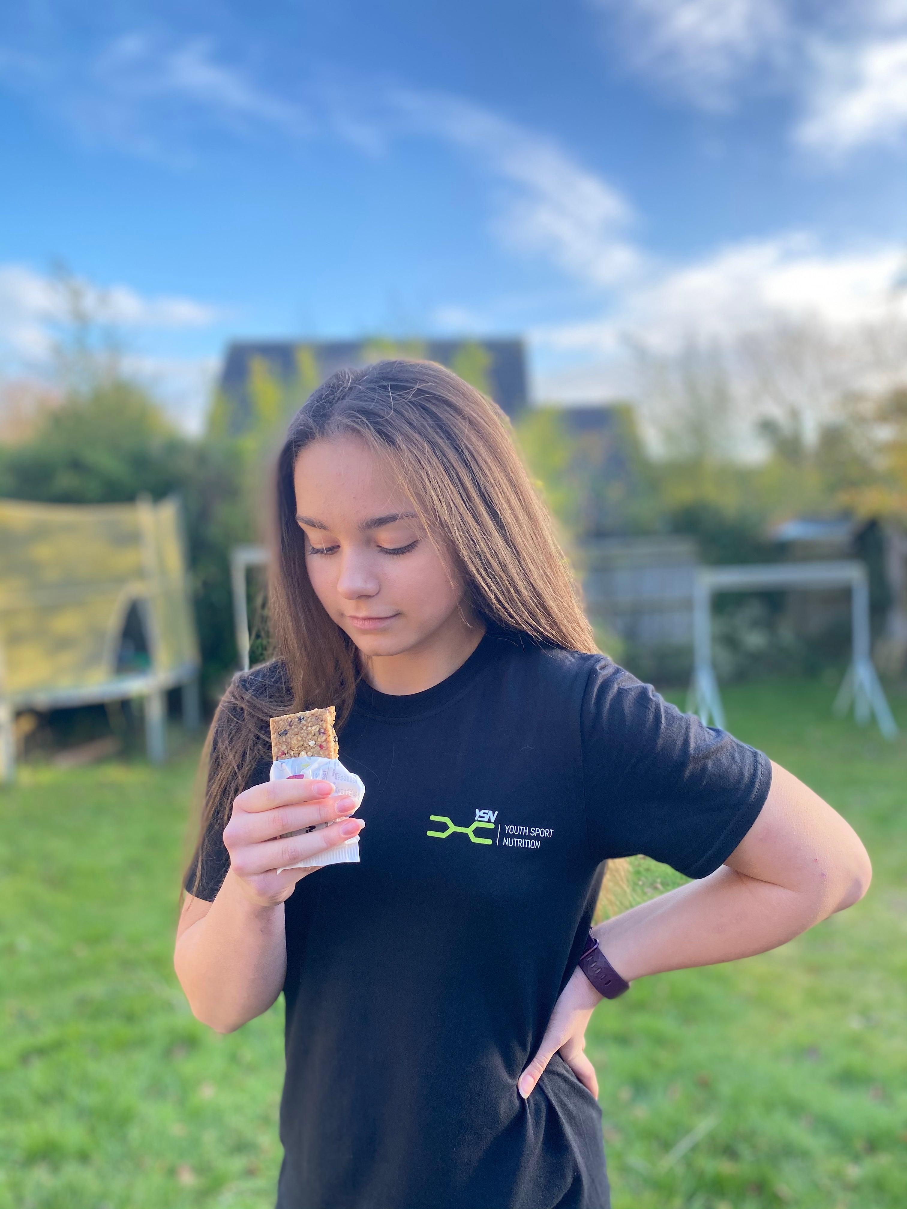 How many calories do youth athletes need?