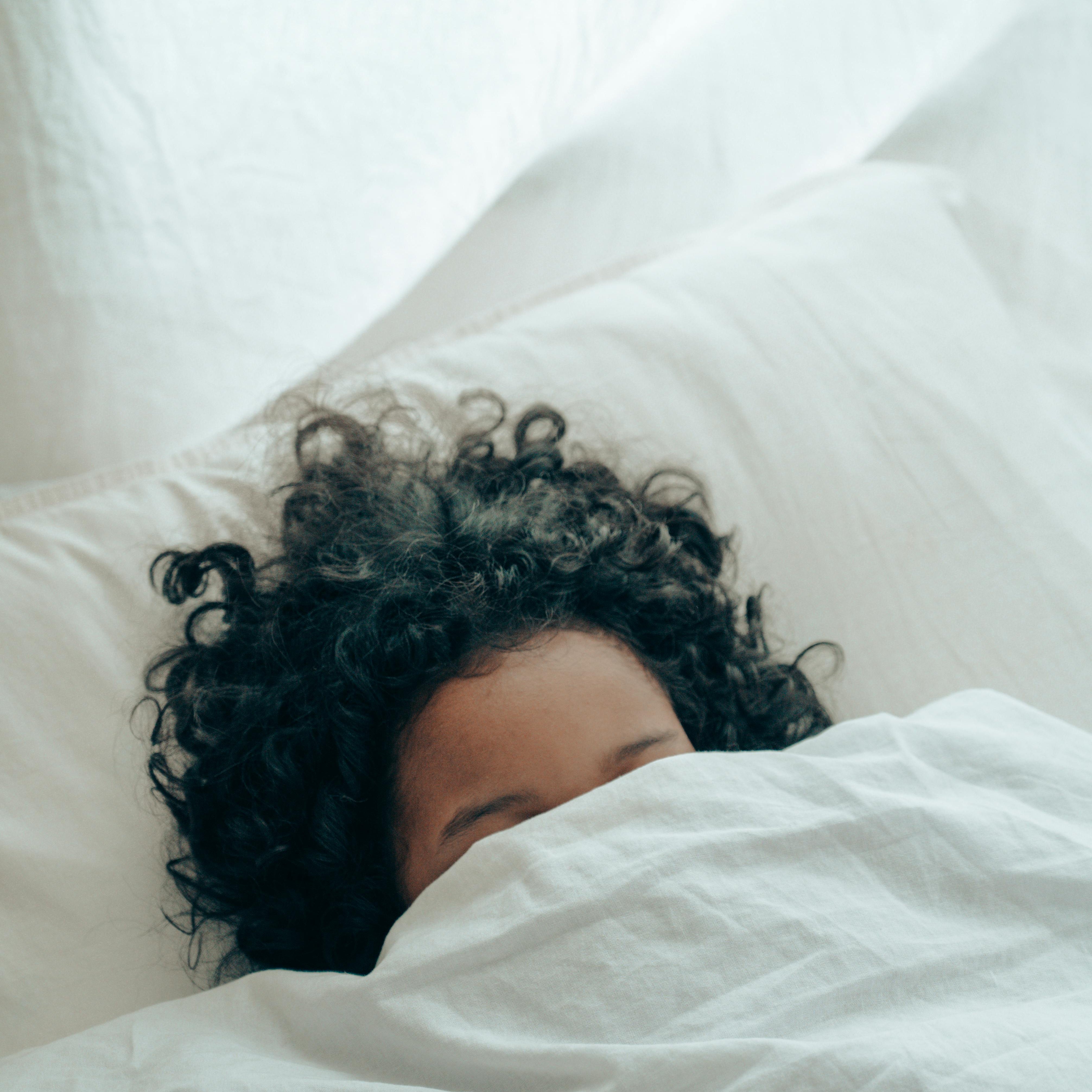 How Much Sleep Do Young Athletes Need? A Parent's Guide to Recovery & Growth