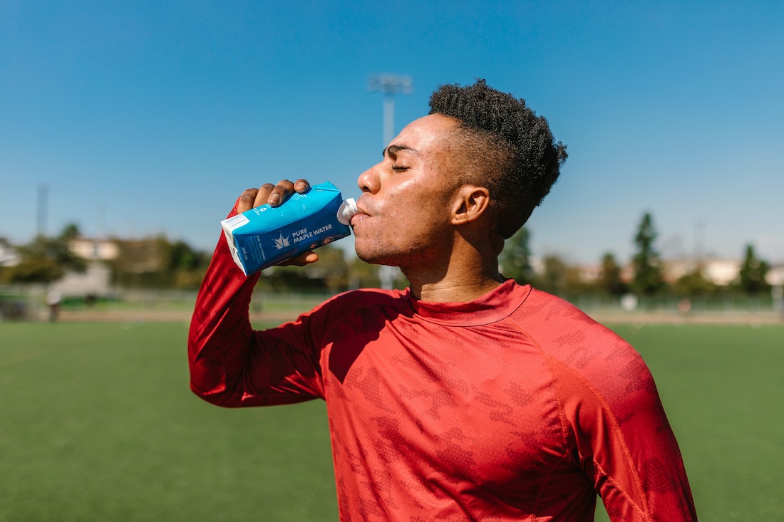 Sports Drinks vs. Water – What’s Best For Teen Athletes?